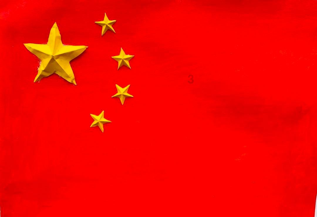 救援秀气的男孩